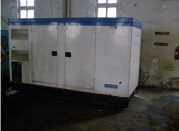 赤坎康明斯150kw大型柴油二手发电机组 赤坎康明斯150kw大型柴油二手发电机组